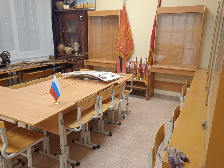 ШКОЛЬНЫЙ МУЗЕЙ ПРЕОБРАЖАЕТСЯ....